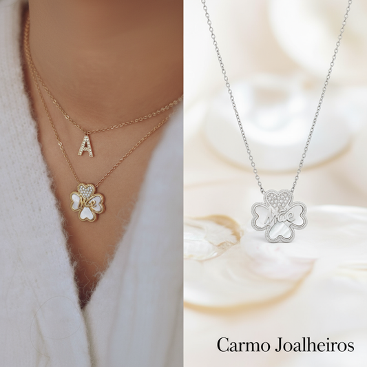 Banner Colar de Aço Trevo Mãe Dourado com Cristais