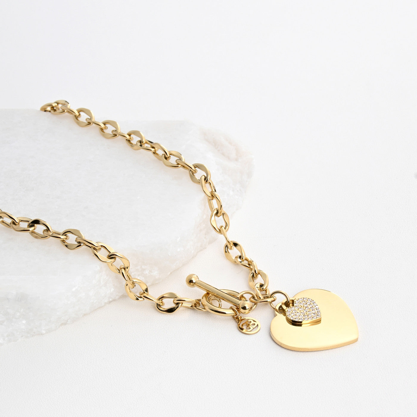 Steel necklace with links and heart