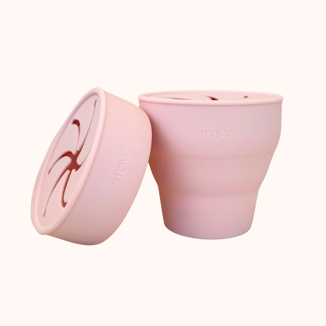 Copo de Snacks Antiderrame em Silicone com Tampa – Blush | MAVIE