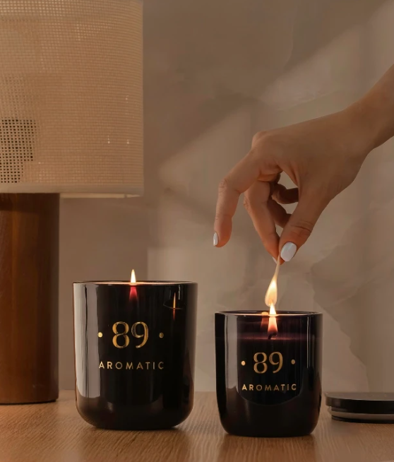 Vela de Cera de Soja Premium Frasco de Vidro Fragrância Elegante | AROMATIC•89• | Exclusivo Portugal