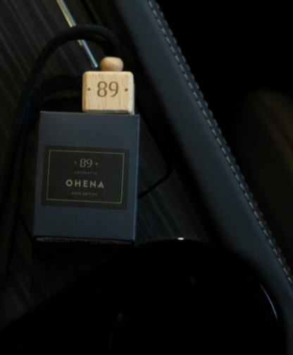 Ambientador Suspenso para Carro Premium Design Sofisticado Fragrância Duradoura | AROMATIC•89• | Exclusivo Portugal
