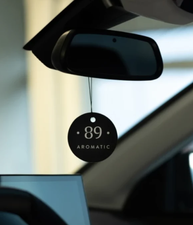 Ambientador de Papel Pendurado para Carro Premium Fragrância Clássica Económico | AROMATIC•89• | Exclusivo Portugal