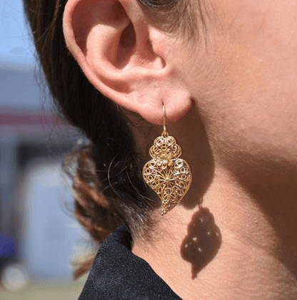 Brincos Coração de Viana com Girassol | Aço Inoxidável Dourado | Alma de Portugal