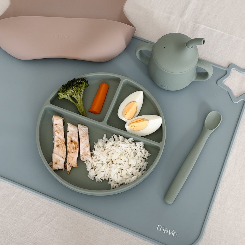 Conjunto 2 Pratos de Silicone com Ventosas e Tampas – Sage & Blue | MAVIE
