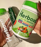 Super Greens Herboxa – bebida verde preparada com água