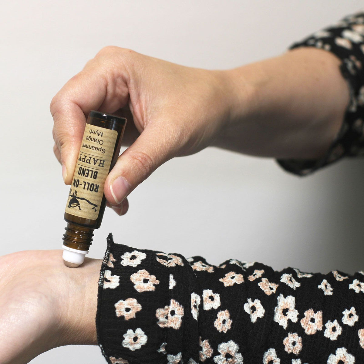 Roll-on de Óleos Essenciais Sleep – 10 ml | Agnes + Cat