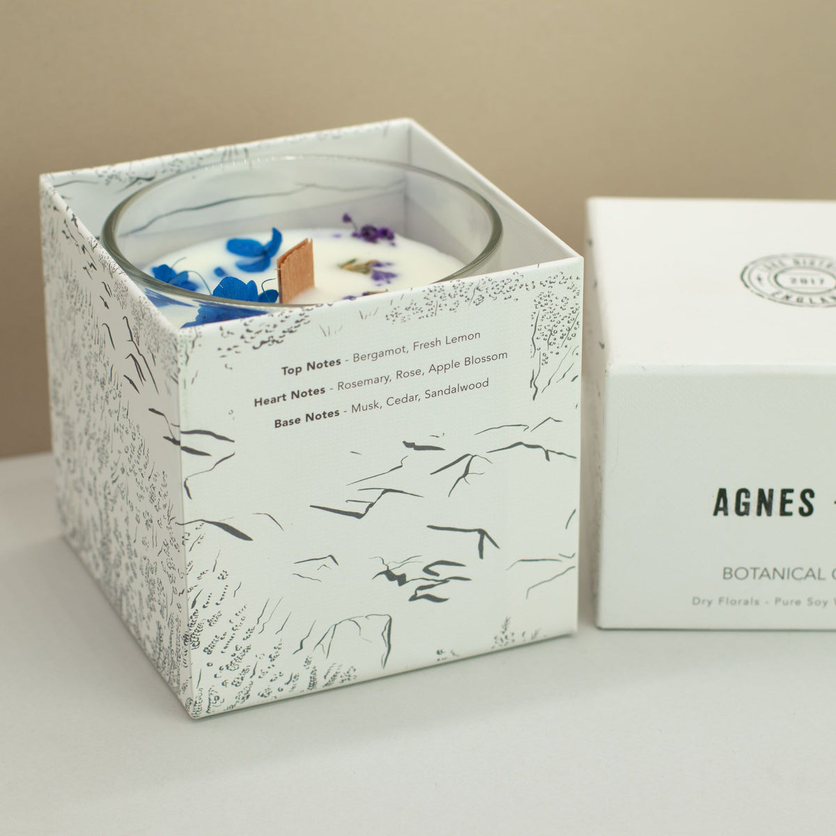 Vela Botânica de Soja com Flores Secas – Moorland – 350 g | Agnes + Cat
