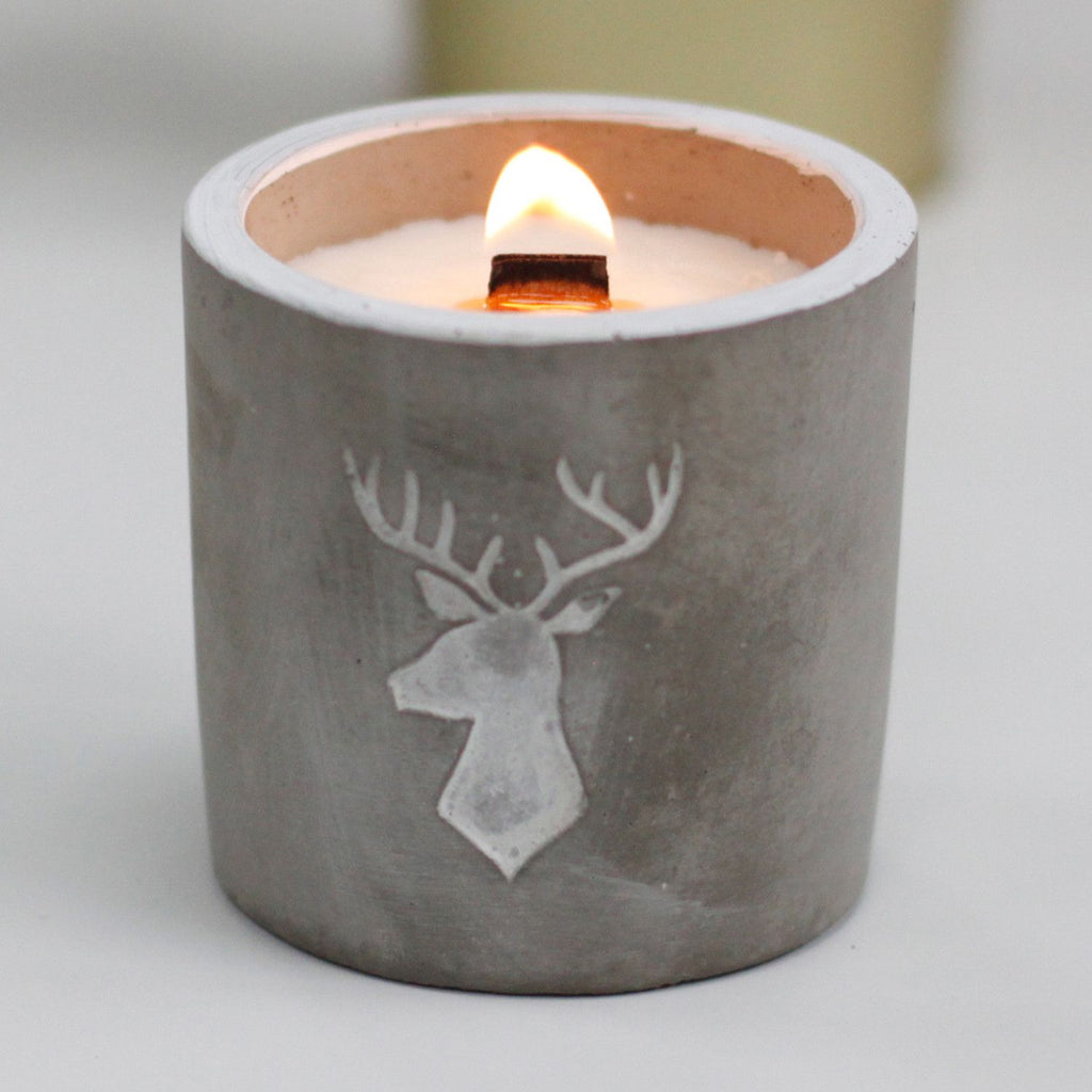Vela de Soja em Cimento Média – Design Stag Head – Whisky e Fumo de Lenha com Pavio de Madeira | Ancient Wisdom