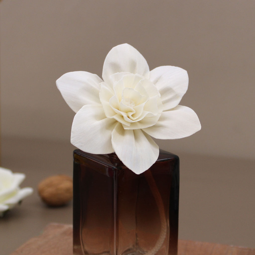 Flor para Difusor em Madeira de Sola – Lírio Grande com Cordão | Ancient Wisdom