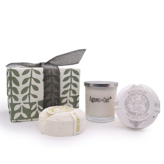 Caixa de Oferta – Vela Velvet Moon + 2 Bombas de Banho (Windermere e Citrinos) | Agnes + Cat