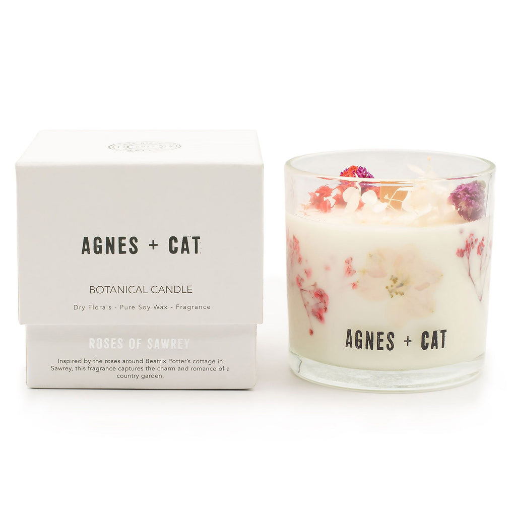 Vela Botânica de Soja com Flores Secas – Rosas de Sawrey (Roses of Sawrey) – 350 g | Agnes + Cat
