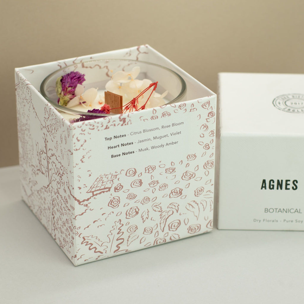 Vela Botânica de Soja com Flores Secas – Rosas de Sawrey (Roses of Sawrey) – 350 g | Agnes + Cat