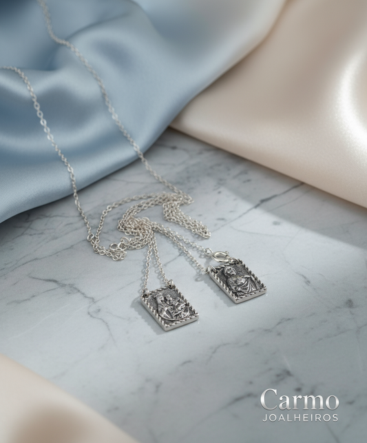 Banner Colar Escapulário em prata - Carmo Joalheiros