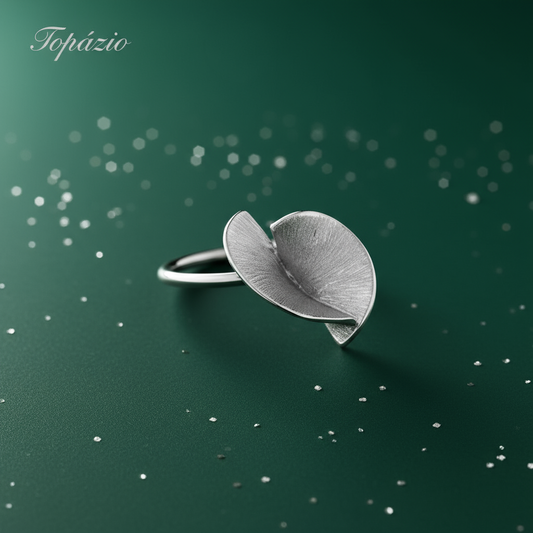 Banner Topázio - Anel Pétala Prata Design Texturizado