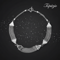 Banner Topázio - Colar Triângulo Prata Feminino Elegante