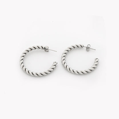 Twisted effect steel rings 