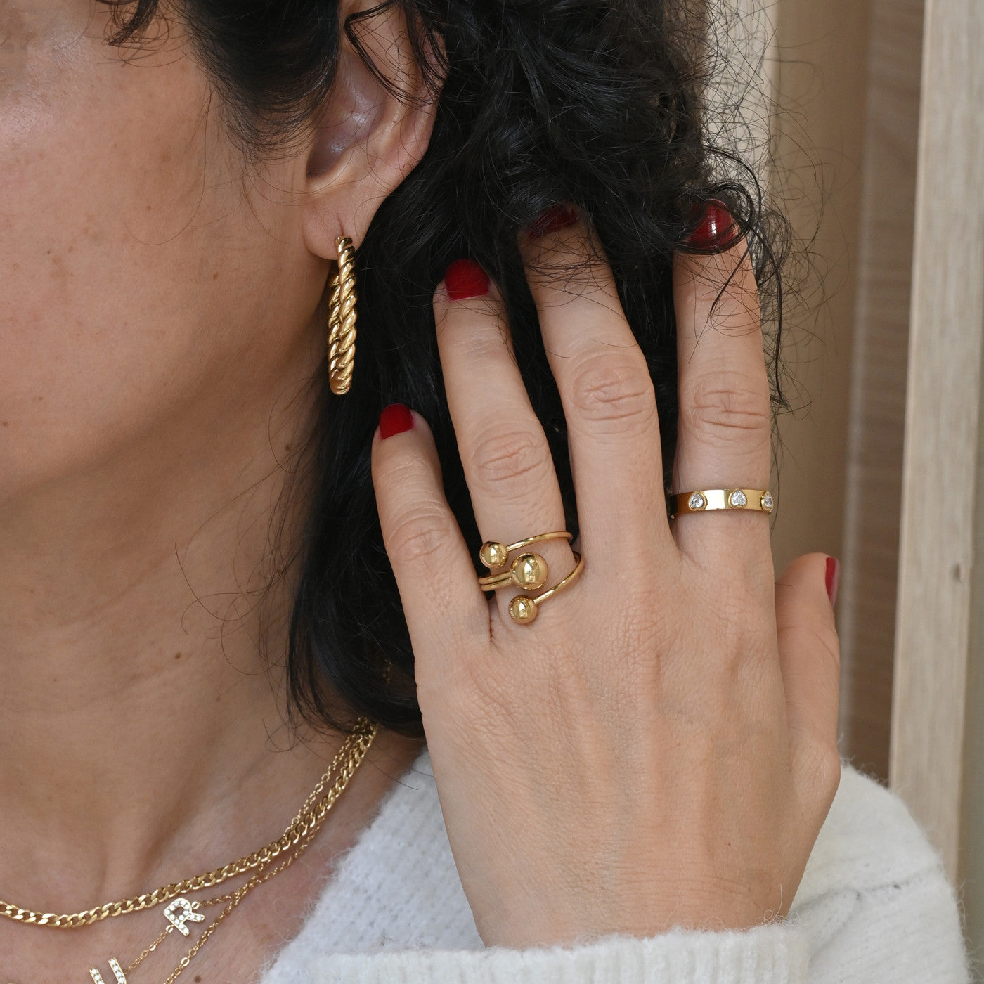 Steel ring with balls