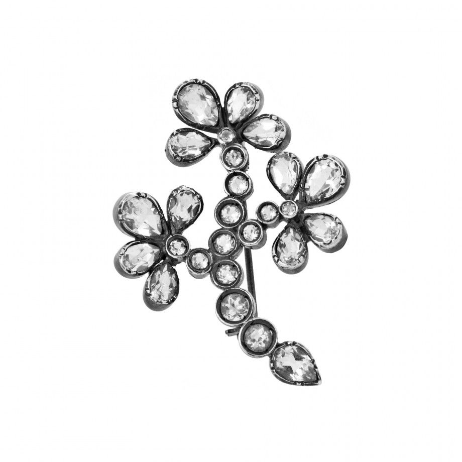 alfinete flor para noiva Topázio 1874 em prata com cristais transparentes facetados e design floral delicado