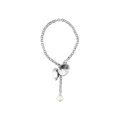 Pulseira feminina fuji Carmo Joalheiros em prata com corrente elos detalhe floral e pendente perola