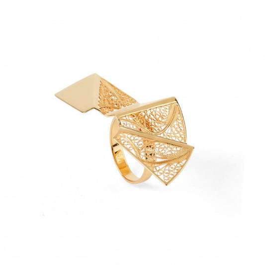 anel filigrana portuguesa em ouro amarelo com design geométrico moderno por Carmo Joalheiros