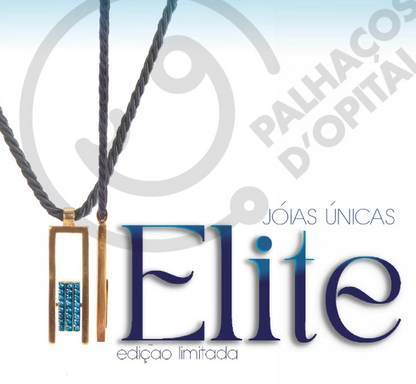 Colar ELITE edição limitada com pingente retangular dourado e pedras azuis em cordão trançado preto colar dos sorrisos exclusivo