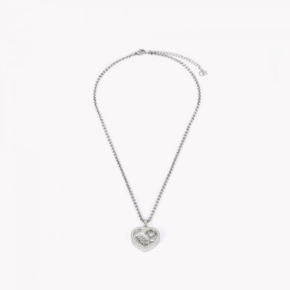 colar de aço para mãe Carmo Joalheiros com pendente coração gravado Mãe e cristais brilhantes