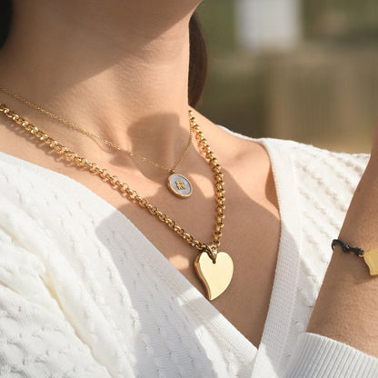 Steel necklace with mother of pearl for two girls