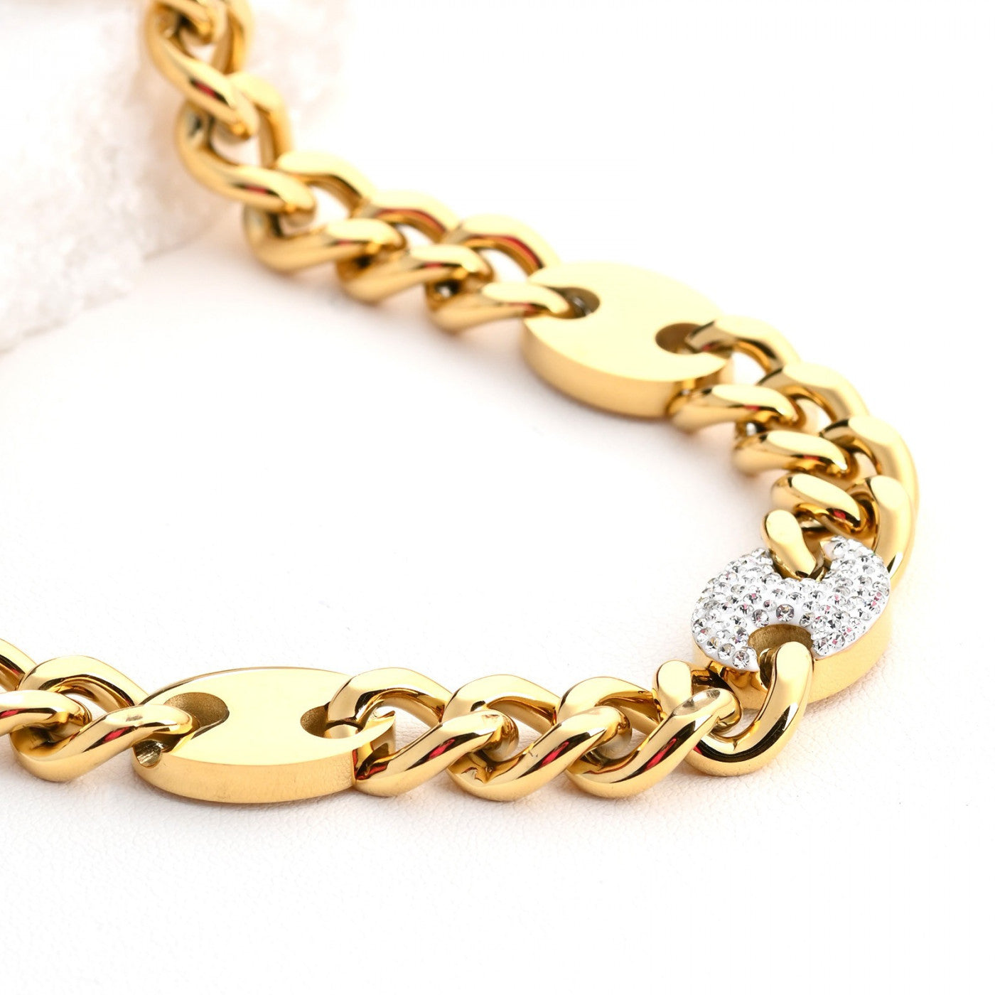 Thick mesh steel necklace with diamonds 