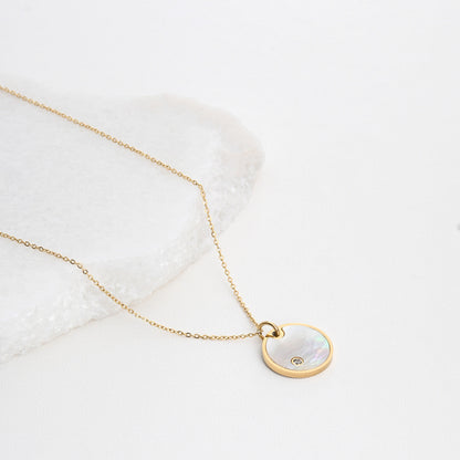 Round steel necklace with mother of pearl 