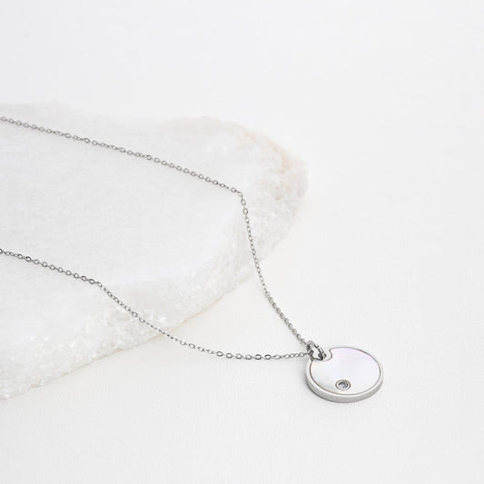Round steel necklace with mother of pearl 