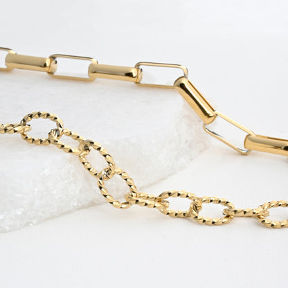 Reversible steel necklace with links