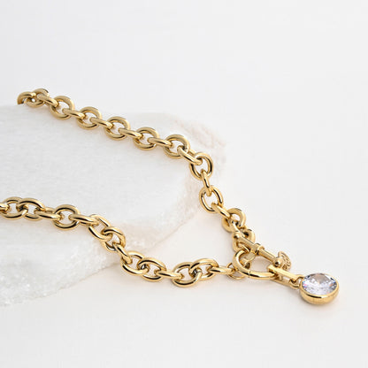 Steel necklace with links and zirconia