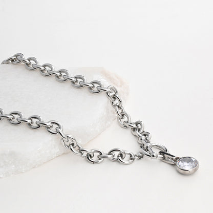 Steel necklace with links and zirconia