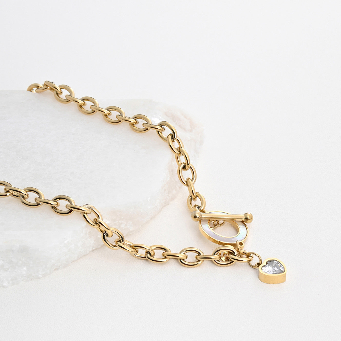 Mother-of-pearl and heart link steel necklace