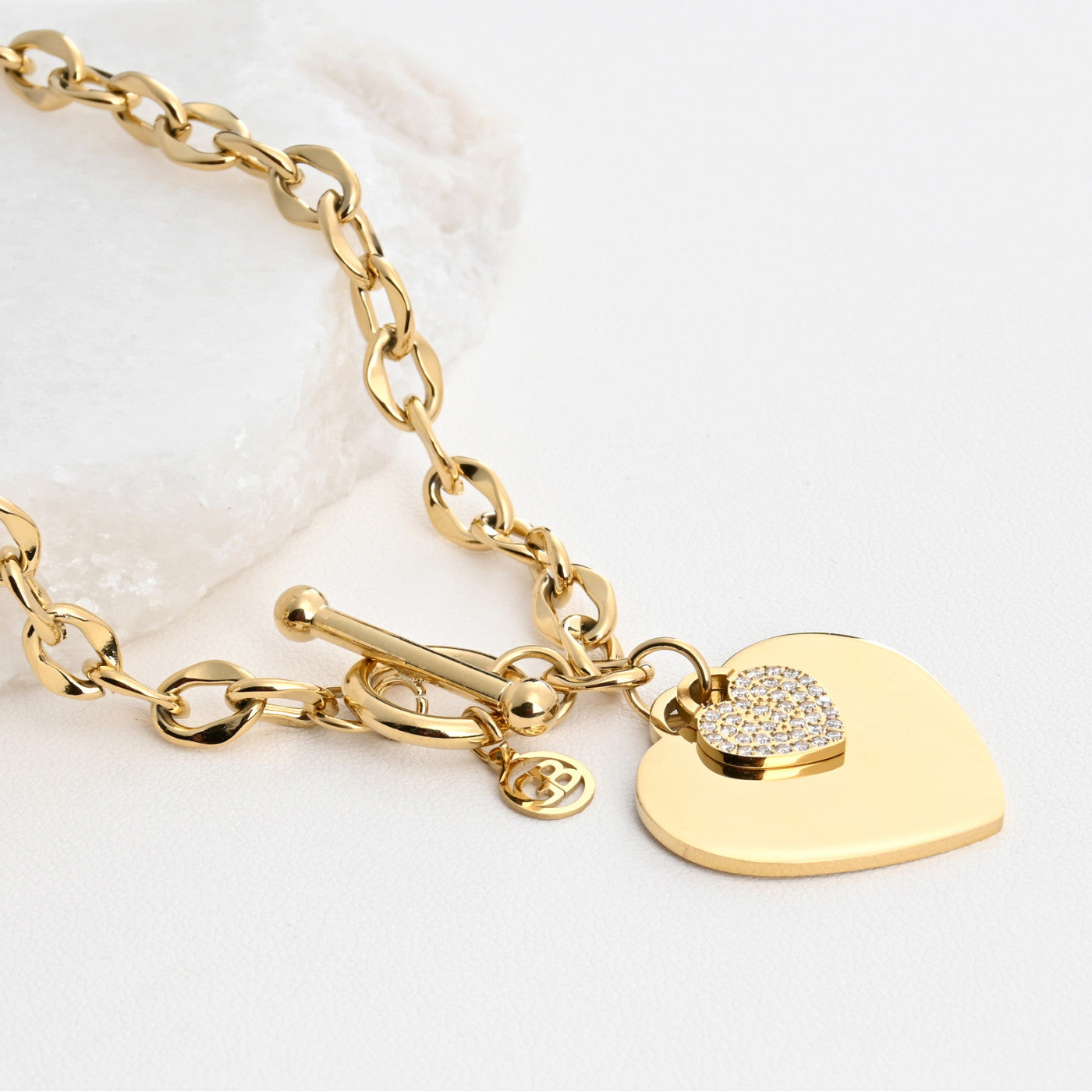 Steel necklace with links and heart