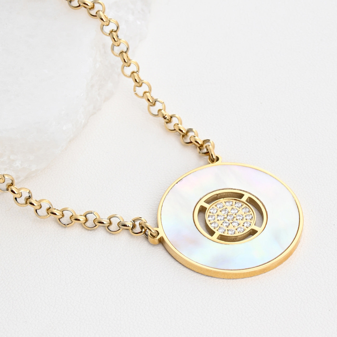 Necklace in mother-of-pearl steel and zirconia