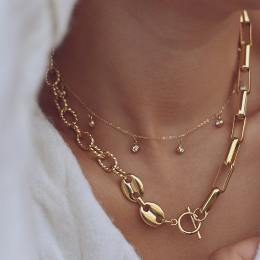 Steel necklace with diamonds