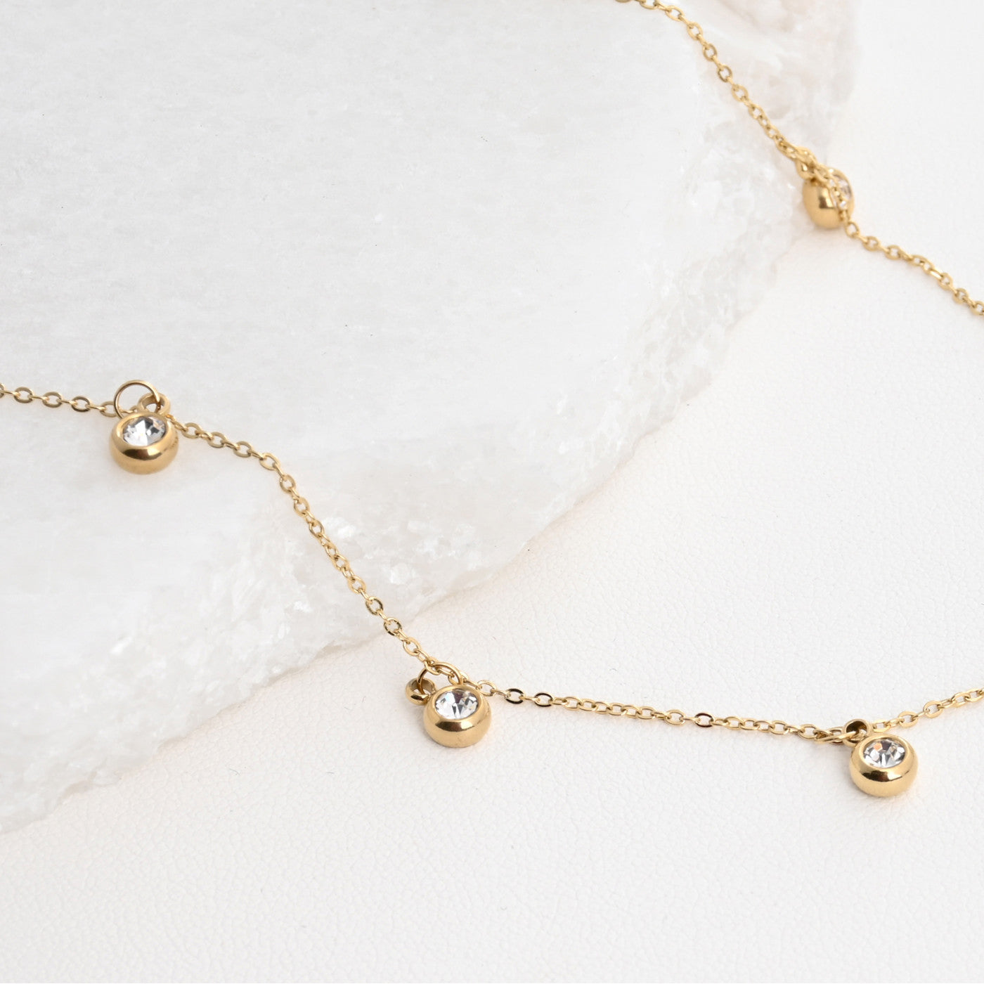 Steel necklace with diamonds